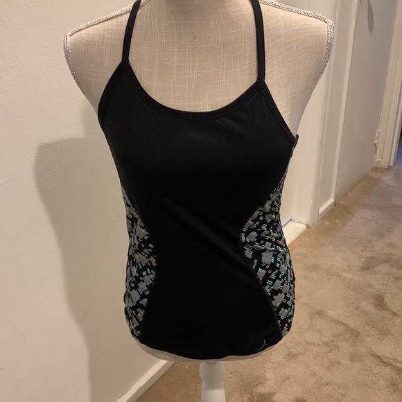 Very stylish workout Size S top,See Photos, like new Black with geometry pattern - Picture 6 of 6